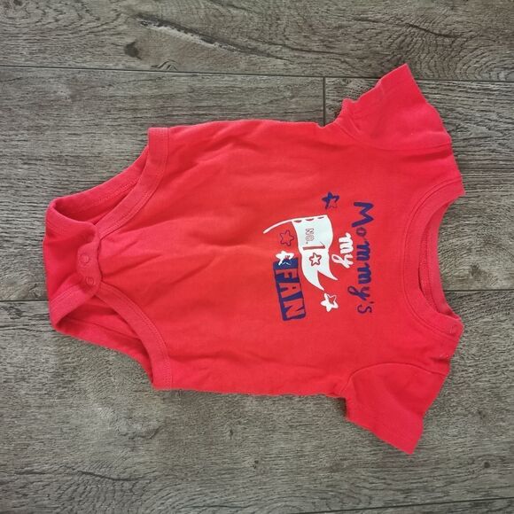 5/$10 Joe Fresh neutral red onesie - Picture 1 of 3